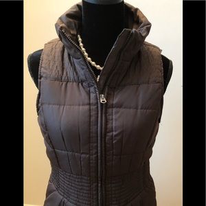 NWOT Outer Edge puffer vest. Brown.